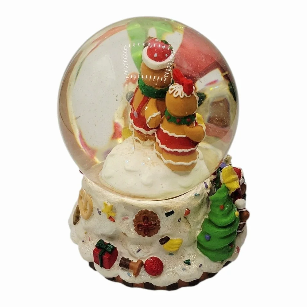Gingerbread Couple Christmas Musical Snow Globe Wind Up Music Box Holiday Decor